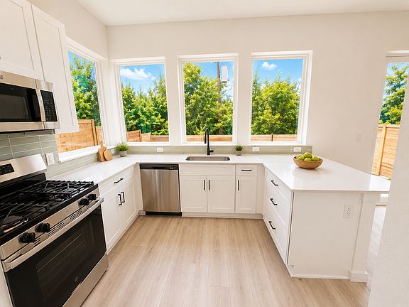 4th image of 2000 Riverside Farms Rd #6102