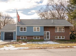 2 Mitton Cir, Andover, MA 01810