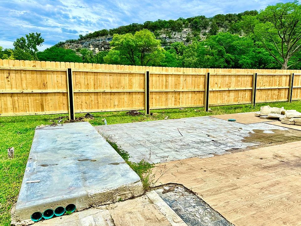1st image of 112 Casa Bonita Ln S
