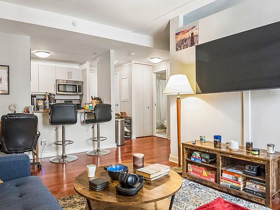 2nd image of 219 S 18th St #1004