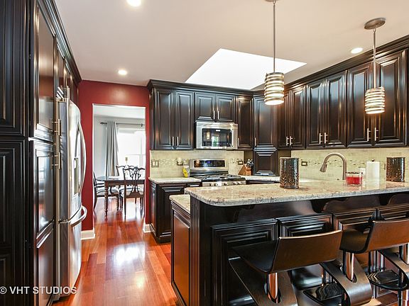 3rd image of 679 Turtledove Ln