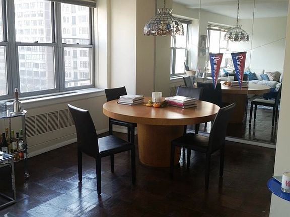 2nd image of 220 W Rittenhouse Sq APT 10B