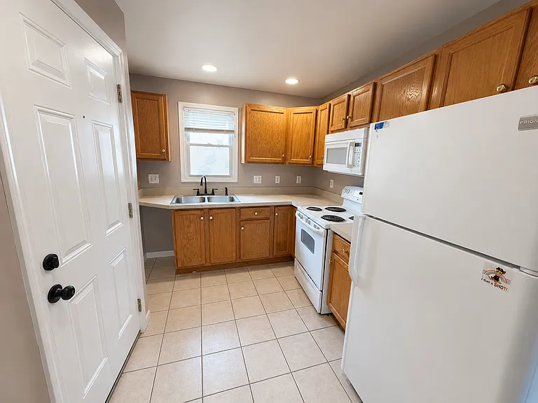 739 Harriet Ave #1 — Photo 5