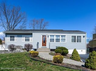 3 Vermont Dr, Hazlet, NJ 07730
