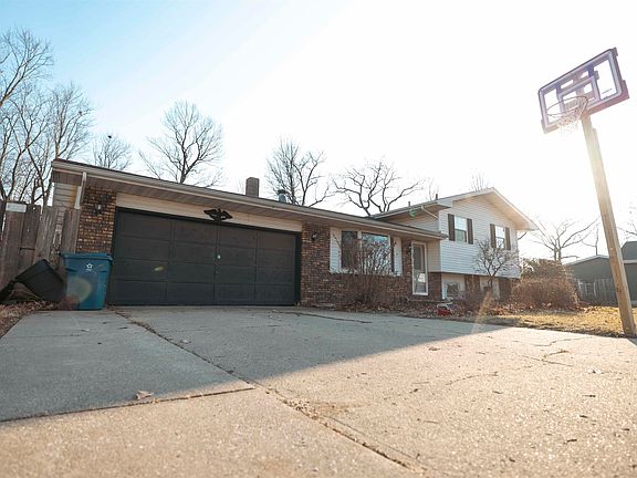 3rd image of 25786 Kiser Ct