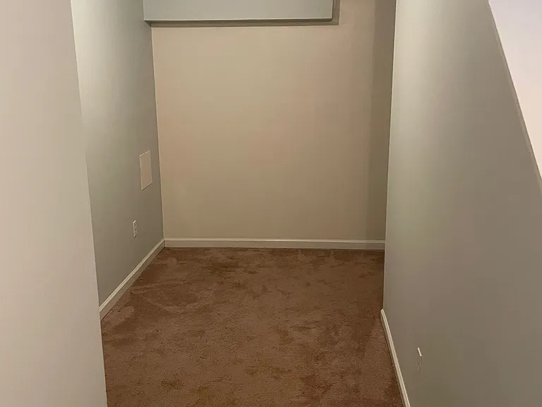 Den Area