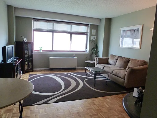 Sold by CityView Real Estate Inc. | media 27