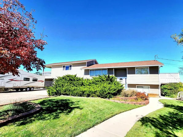 1101 Villani Dr, Gallup, NM 87301