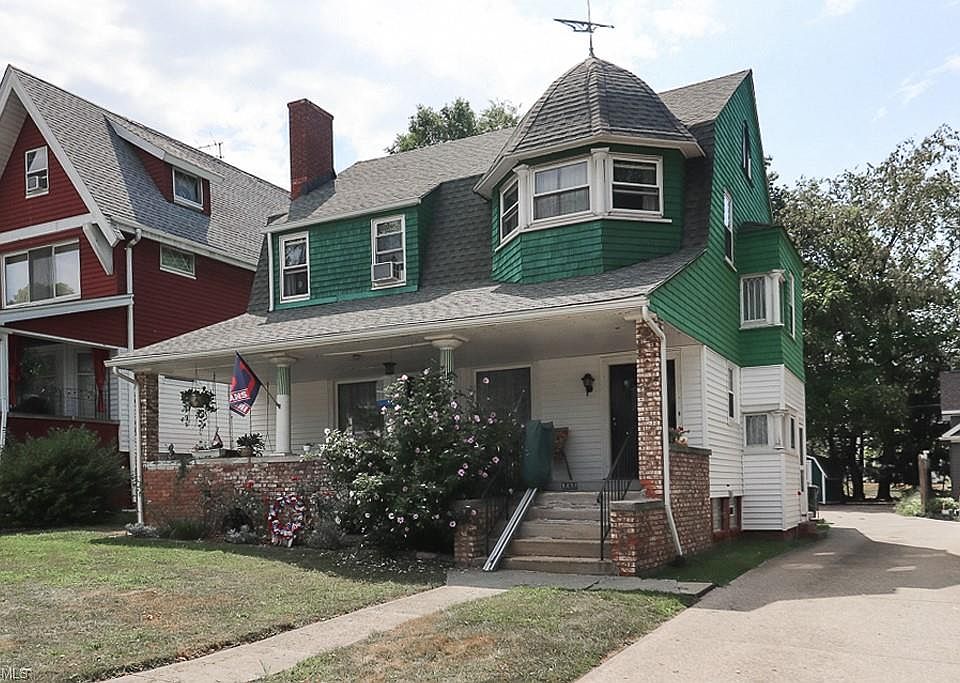 1st image of 1434 Clarence Ave