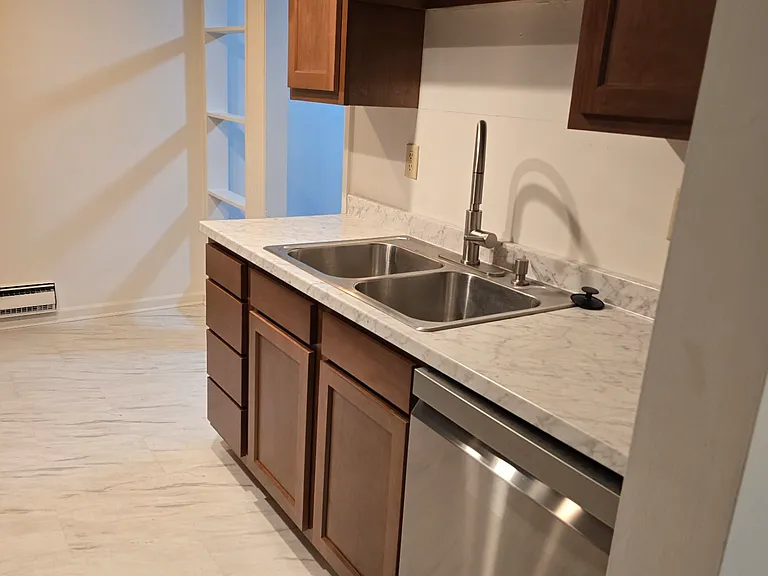 Colony Park Apartments — Photo 12