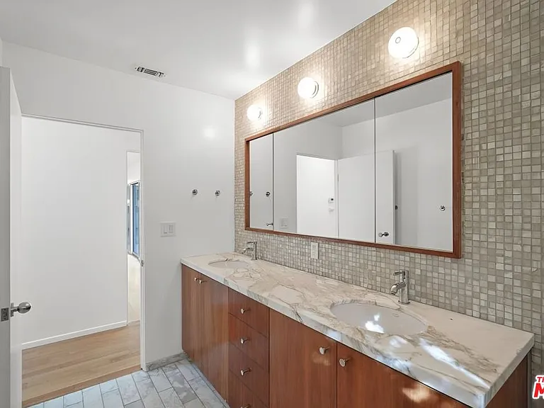 1700 San Ysidro Dr — Photo 17