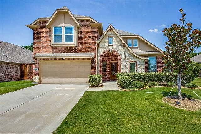 1st image of 1104 Heather Ln