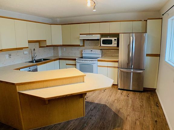 2nd image of 400 Silin Forest Rd #141