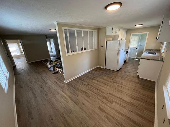 3rd image of 1709 Kirby Dr