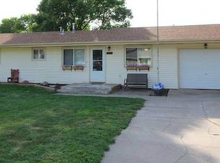 305 Skyview Dr, Hershey, NE 69143