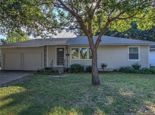 2545 S Oswego Ave, Tulsa, OK 74114