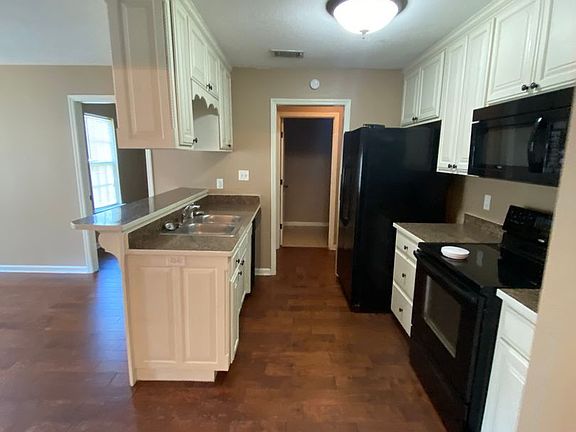2nd image of 4898 Grant Dr