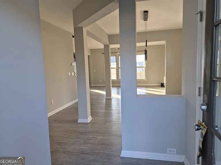 1506 Charcoal Ives Rd — Photo 6