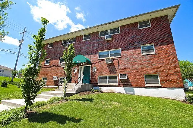 Fisher Court — Photo 13