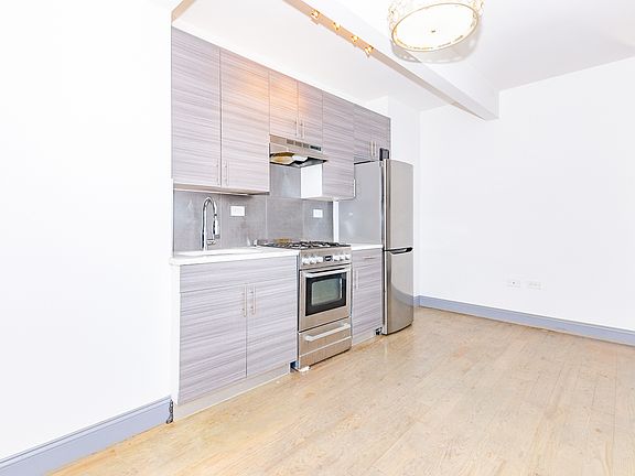 4th image of 310 E 25th St #2CC