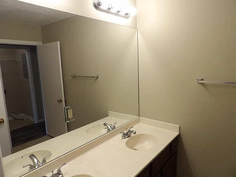 421 Harrodswood Rd #2 — Photo 30