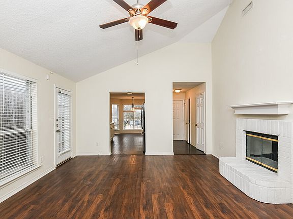 5th image of 10420 Pleasant Mound Dr