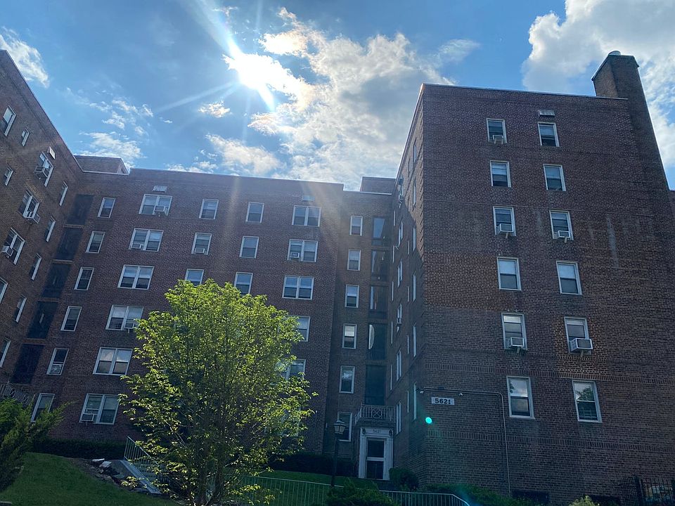 2nd image of 5621 Netherland Ave APT 1C