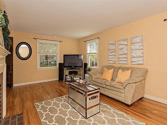 5th image of 5248 Lynd Ave