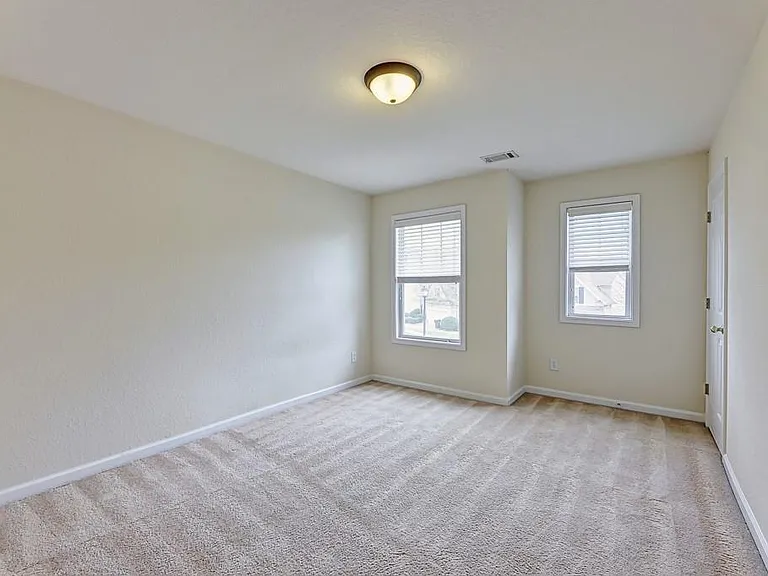 1356 Upshur Pl — Photo 16
