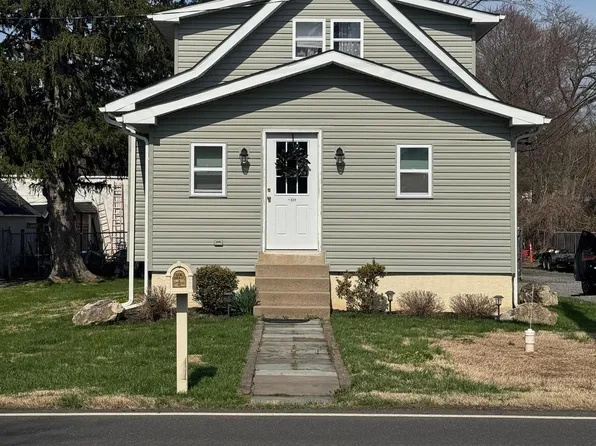 422 Kansas Rd, Warrington, PA 18976