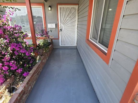 2nd image of 27 Flamingo Ct