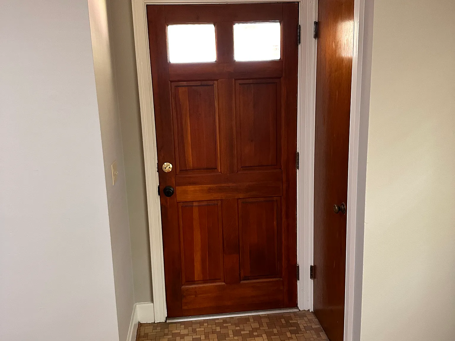 2 bed, 1100 sqft, $2,400 — Photo 3