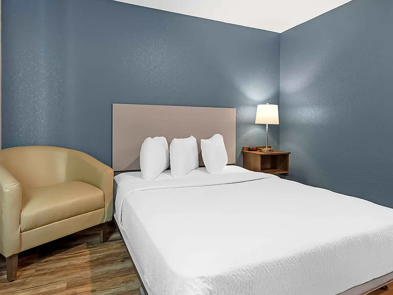 Studio Suite - 1 Queen Bed