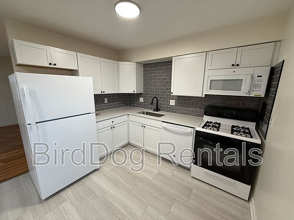 5th image of 1950 Enderly Dr