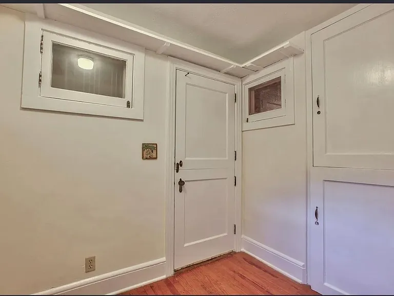 2093 Greenwood Dr — Photo 21