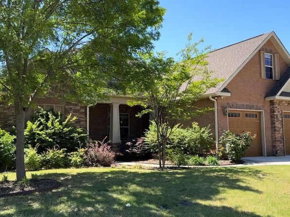 105 Grand View Ave, Kathleen, GA 31047