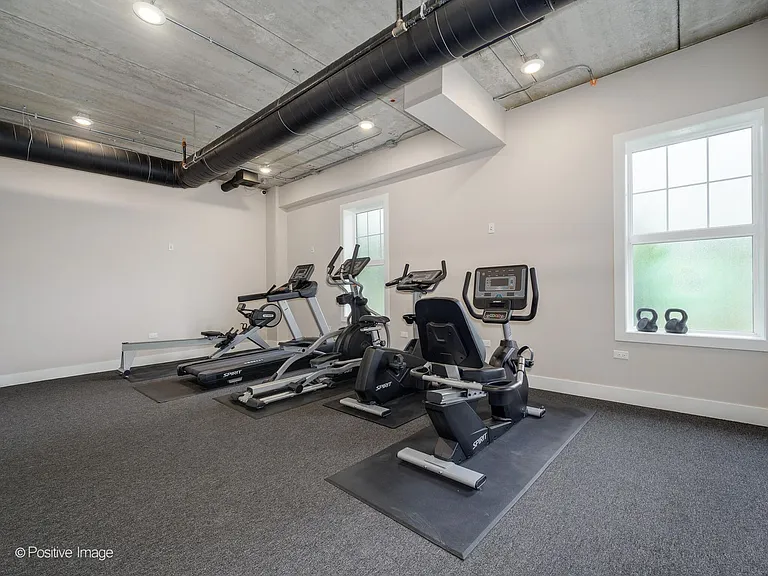 261 Washington Boulevard — Photo 11