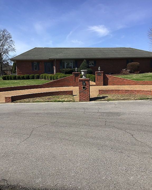 1st image of 2212 Woodgate Dr