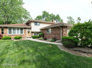 14737 Sunset Ct, Oak Forest, IL