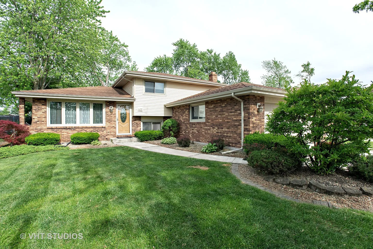 14737 Sunset Ct photo 1