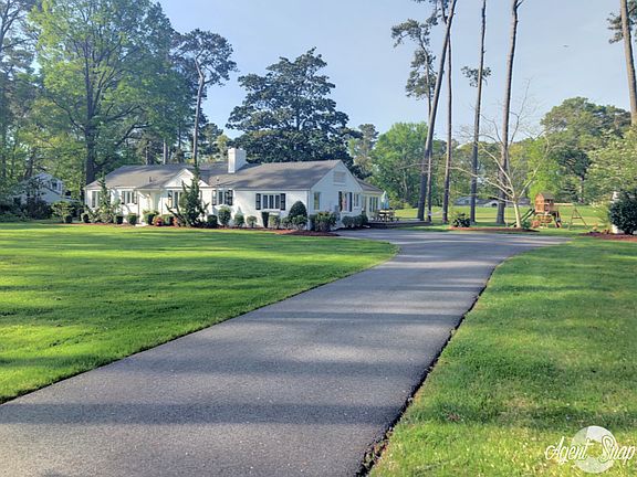 2nd image of 102 Willow Dr #127