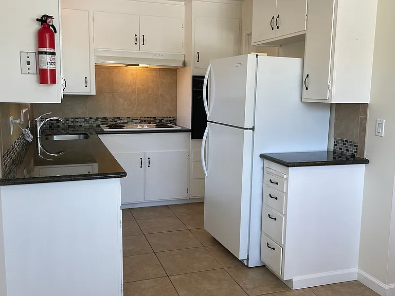 3030 Walgrove Way — Photo 6