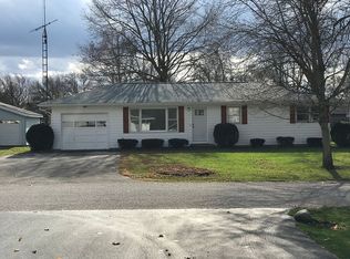 107 Pleasant Dr, Sidney, IL
