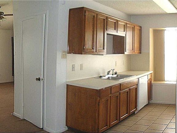 3rd image of 1202 Diane Dr