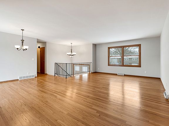 4th image of 251 Fairview Dr
