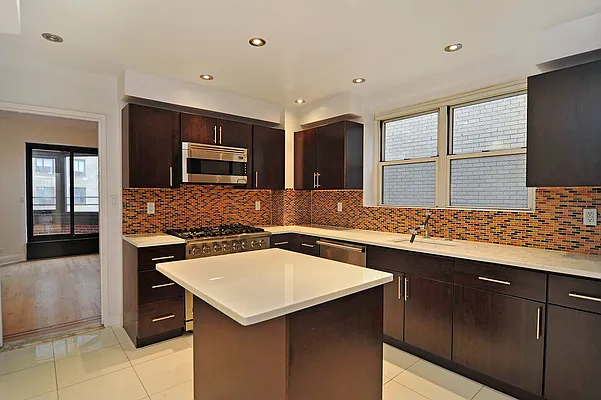 Rented by Penmark Realty | media 28