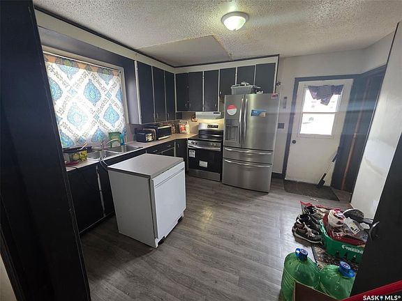 5th image of 102 Dominion AVENUE