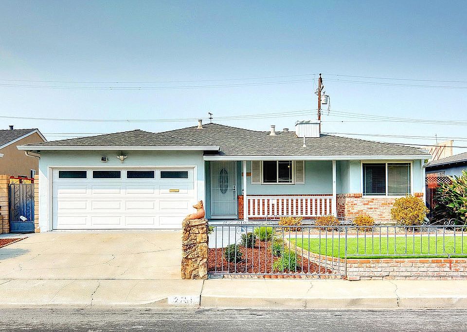 1st image of 2751 Barcells Ave