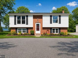 221 Antietam Rd, Essex, MD 21221
