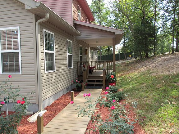 3rd image of 233 Waterloo Dr
